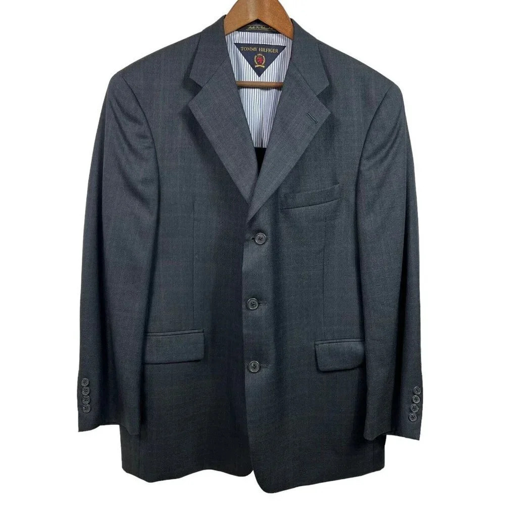 Tommy Hilfiger Men's 100% Wool Sport Coat Blazer Dark Gray Plaid Size 42S